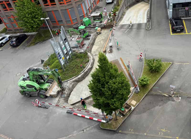 Sanierung Kreisel und Strasse