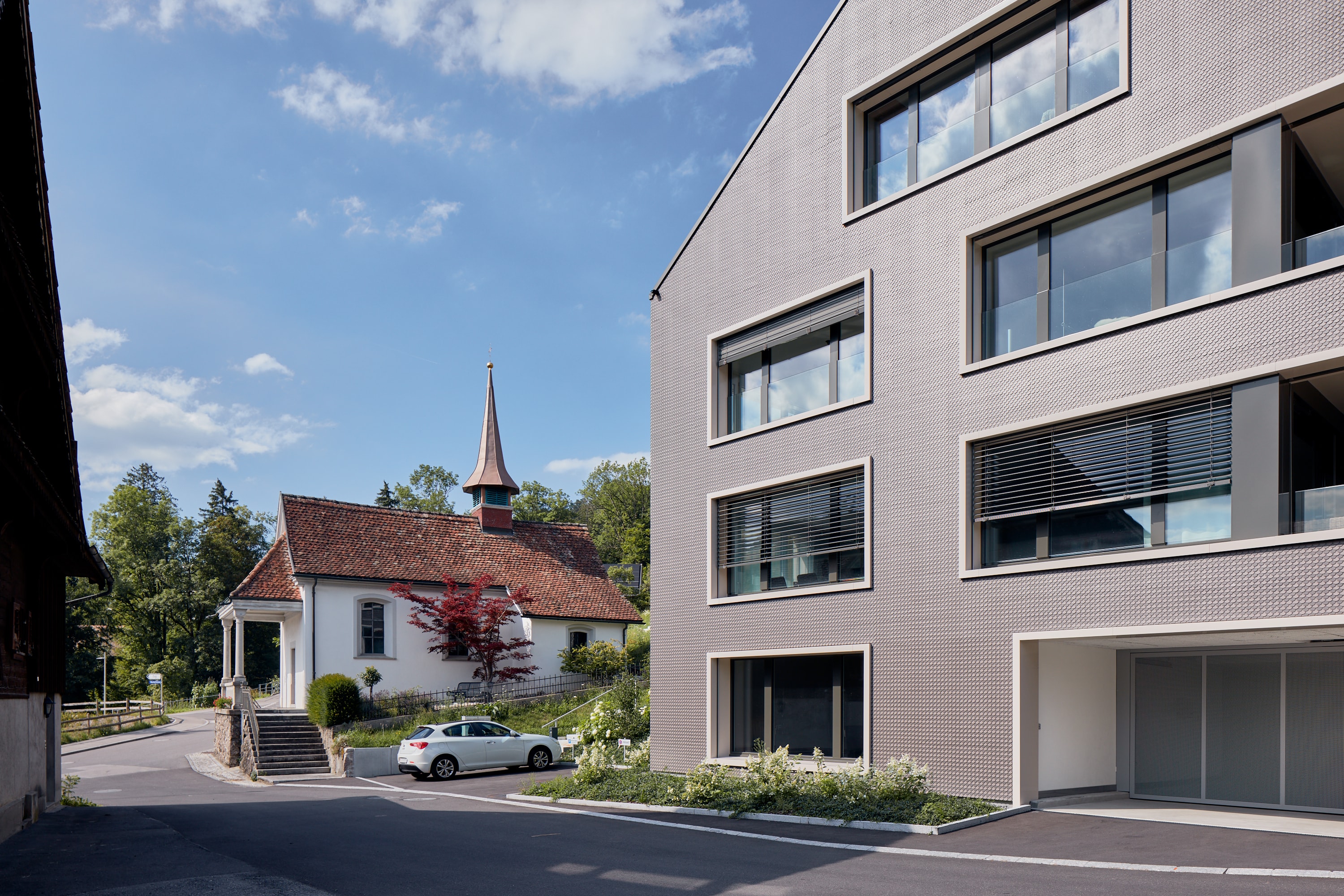 Aussenansicht mit Umgebung