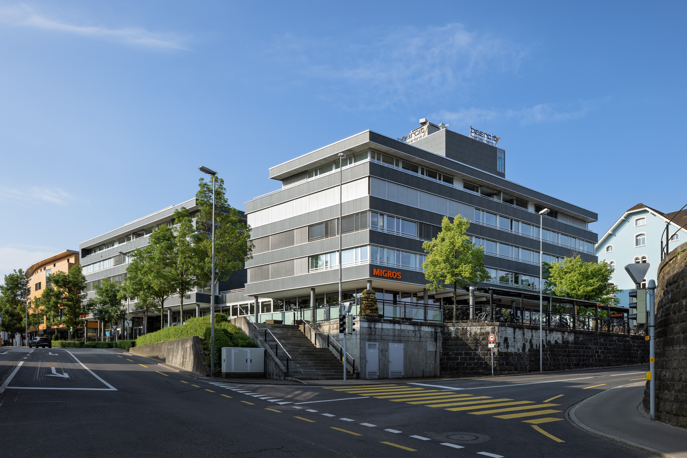 Ansicht von Strasse her