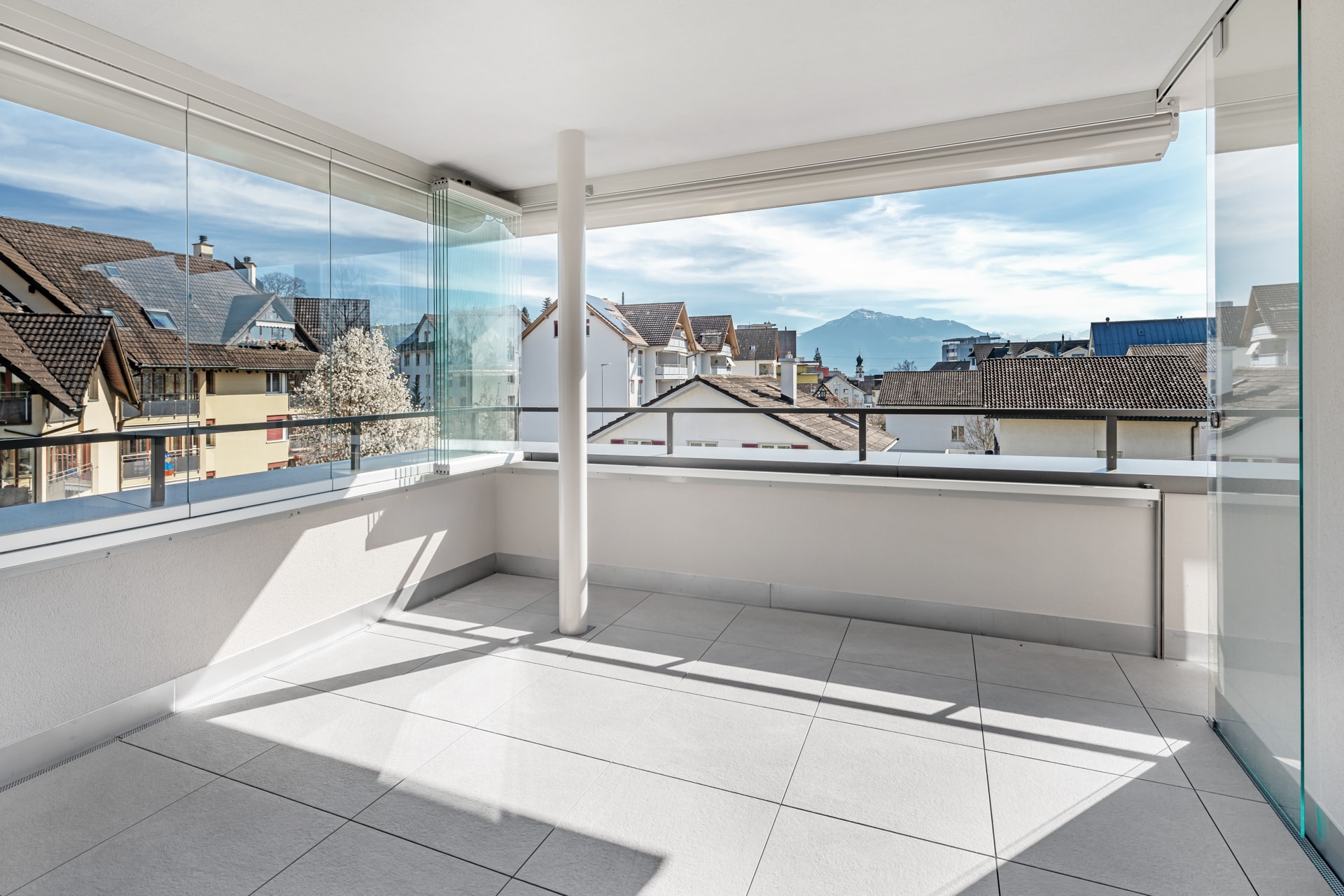 Grosszügige Terrasse Wohnung Nr. 4 Süd